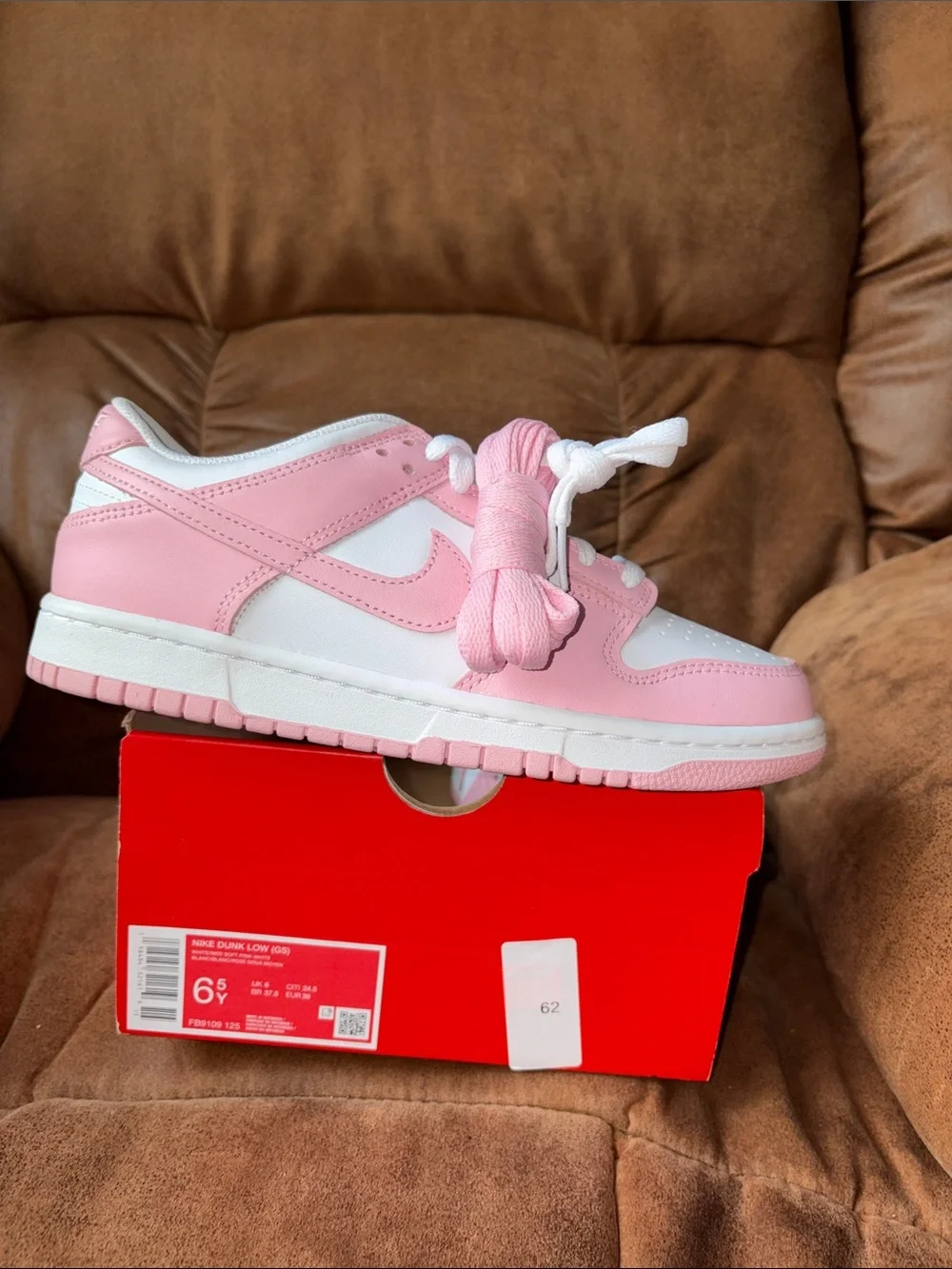 Nike Dunk Low Kids Pink and White Low-Top Sneakers with Extra Laces